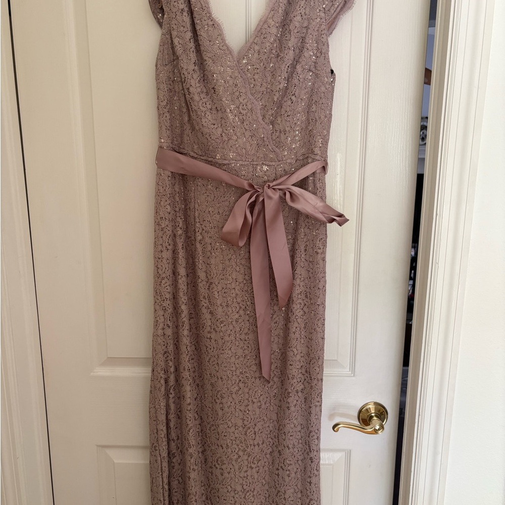 Elegant Lace Evening Gown